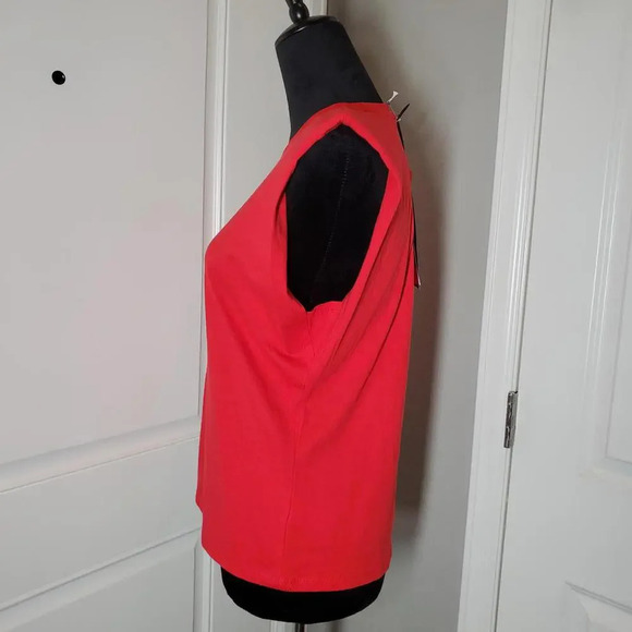 NWT FUTURE COLLECTIVE Kahlana Barfield Brown Sleeveless Cut-Out Back T-Shirt Red - Picture 12 of 15